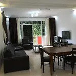 Cameron Pasar Malam Apartment @ Crown Imperial Court