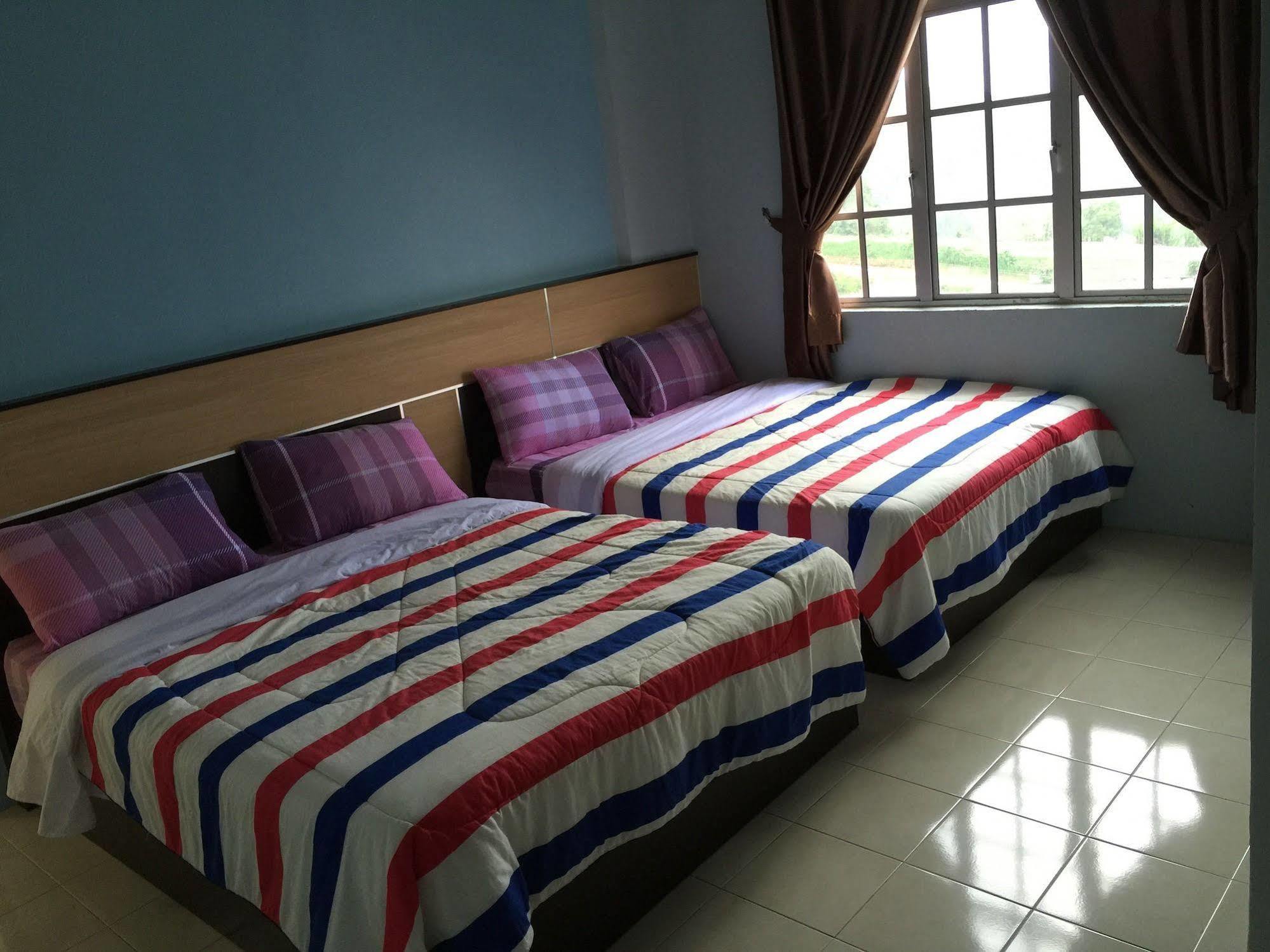 Cameron Pasar Malam @ Crown Imperial Court Homestay *