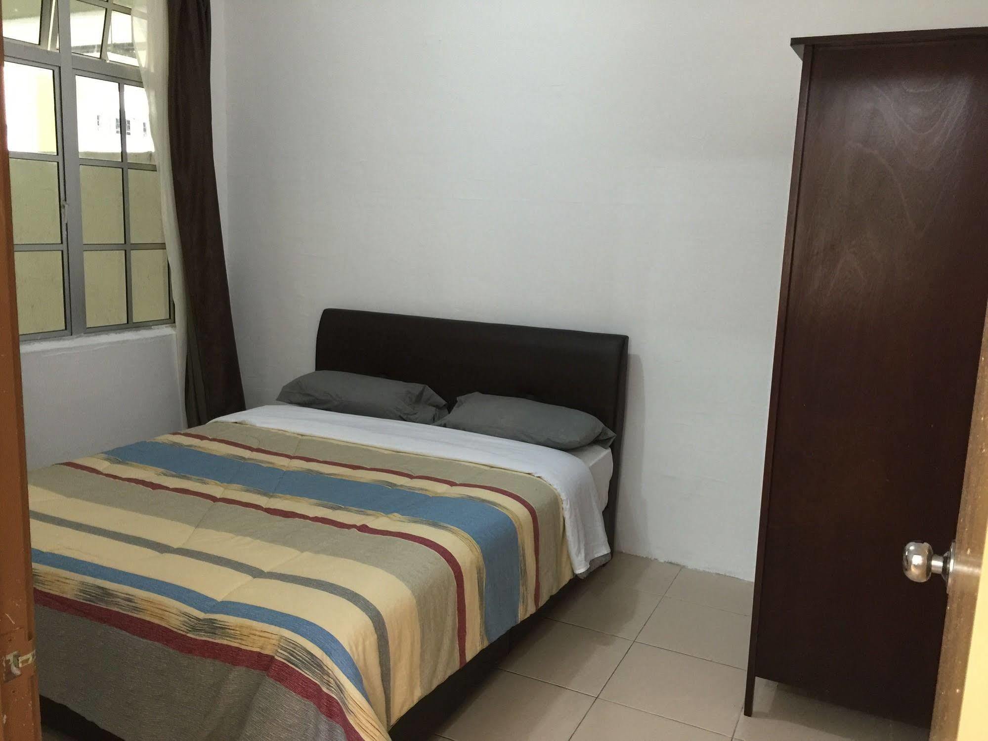 Homestay Cameron Pasar Malam @ Crown Imperial Court